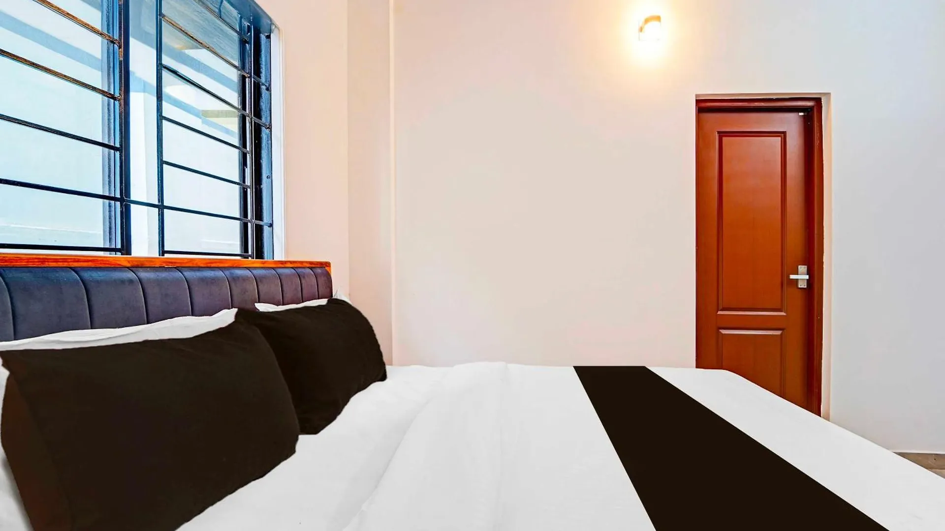 Collection O Kalamassery Near Medical College Kochi