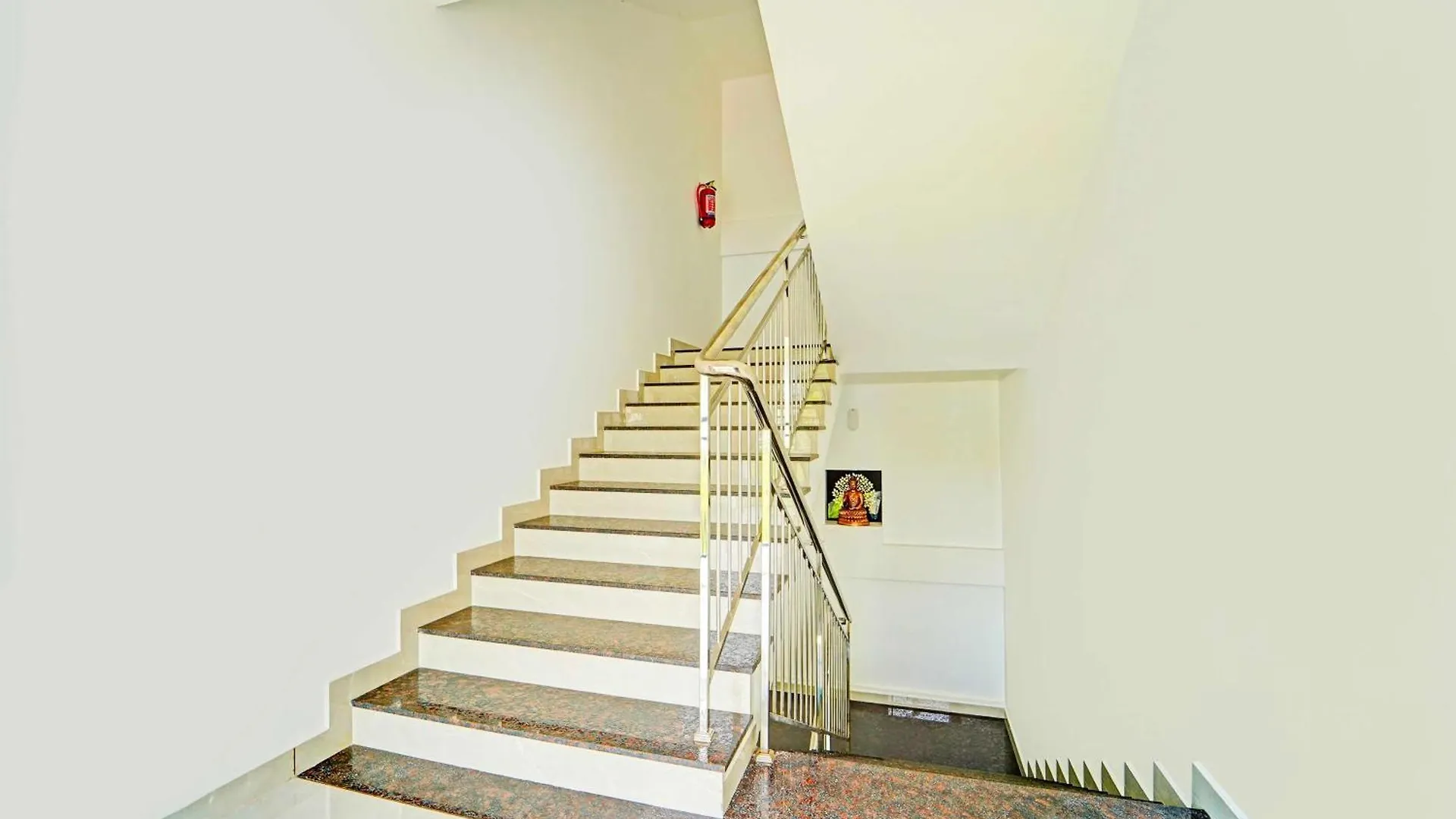 Hotel Collection O Kalamassery Near Medical College Kochi